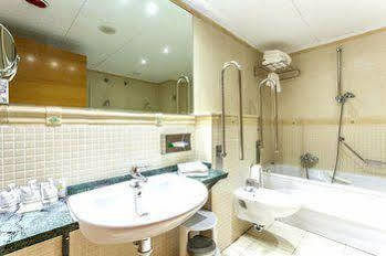 Apartamentos Marina D'Or Beach أوروبيسا ذيل مار المظهر الخارجي الصورة